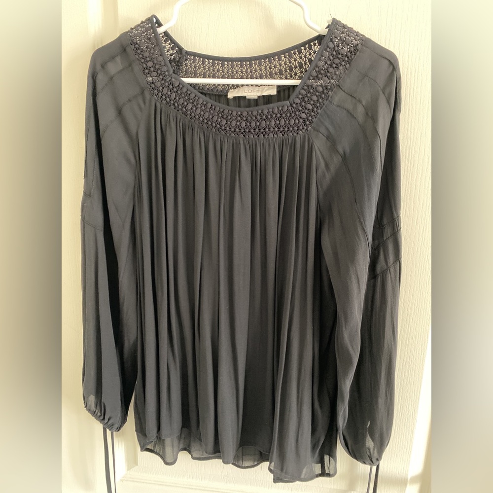 Loft long sleeve shirt. Looks gray in pic but is dark navy/black. Size S.